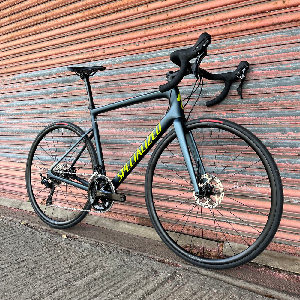 Specialized Tarmac SL6 Shimano 105 12sp Disc Carbon Road Bike - 56cm