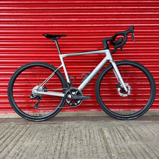 BMC TeamMachine SLR Ultegra Di2 Carbon Disc Road 2025