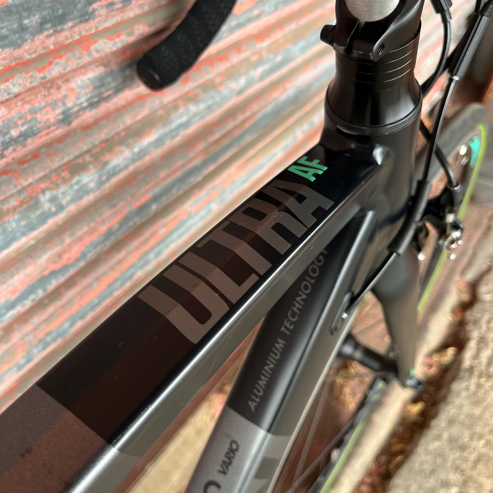 Btwin Ultra AF 700 Shimano 105 Aluminium Road Bike