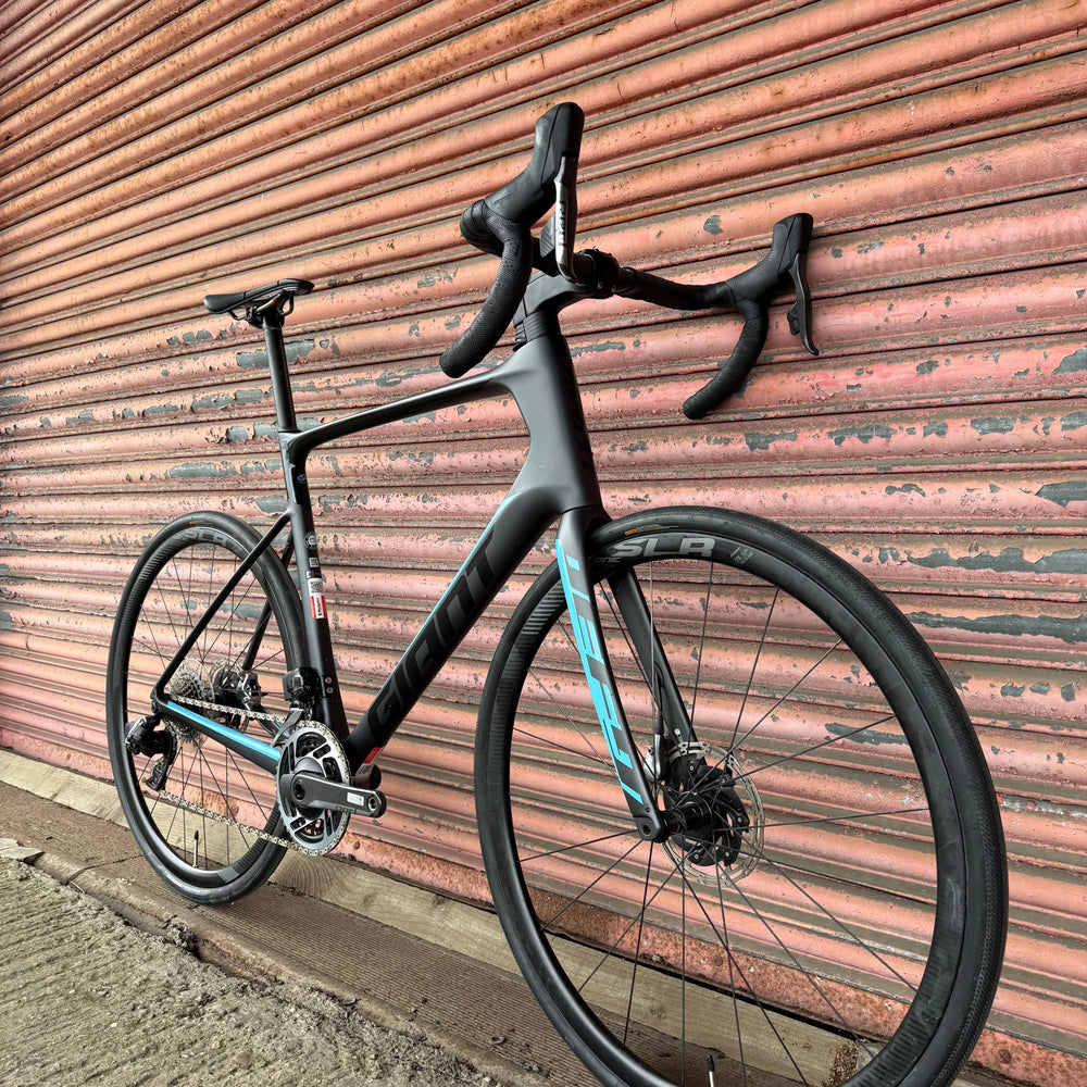 Giant Defy Advanced Pro 0 SRAM Red AXS 12 speed Carbon Endurance Road Bike - XL 60cm