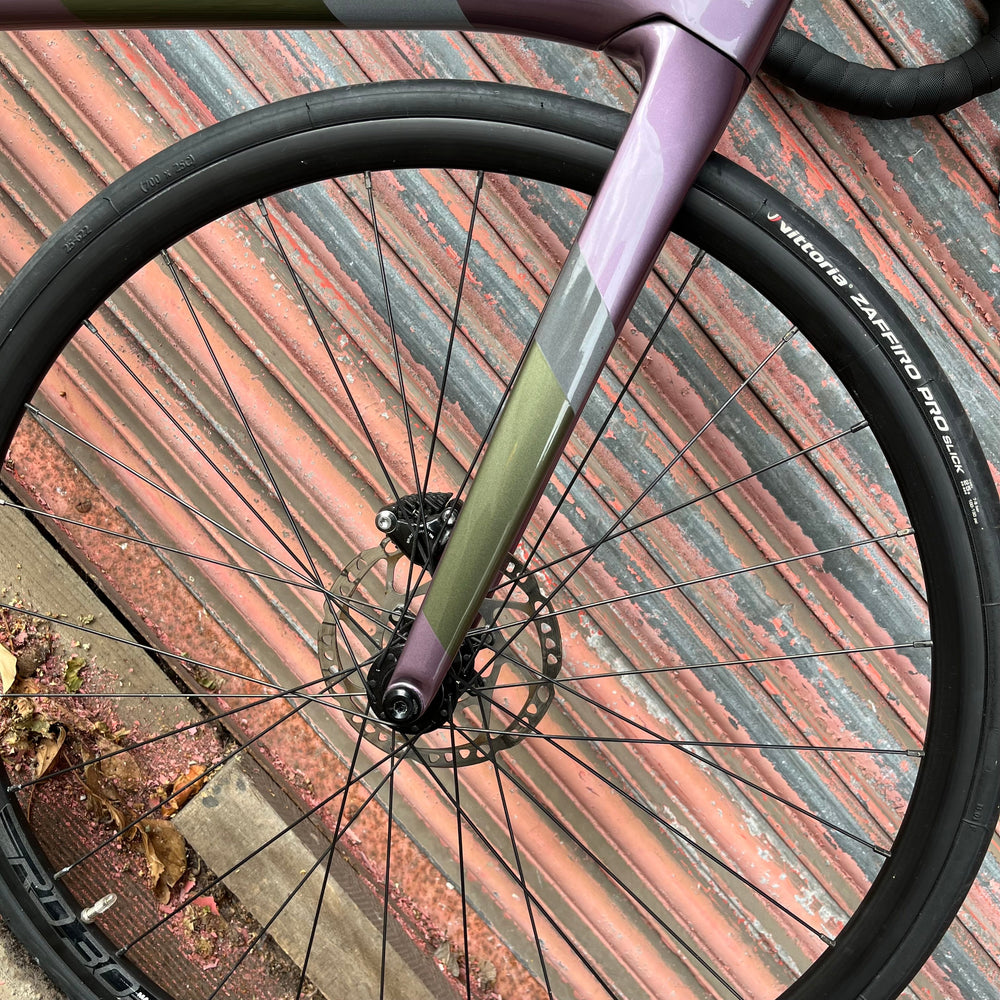 Cannondale SuperSix Evo Shimano 105 Carbon Disc Road Bike