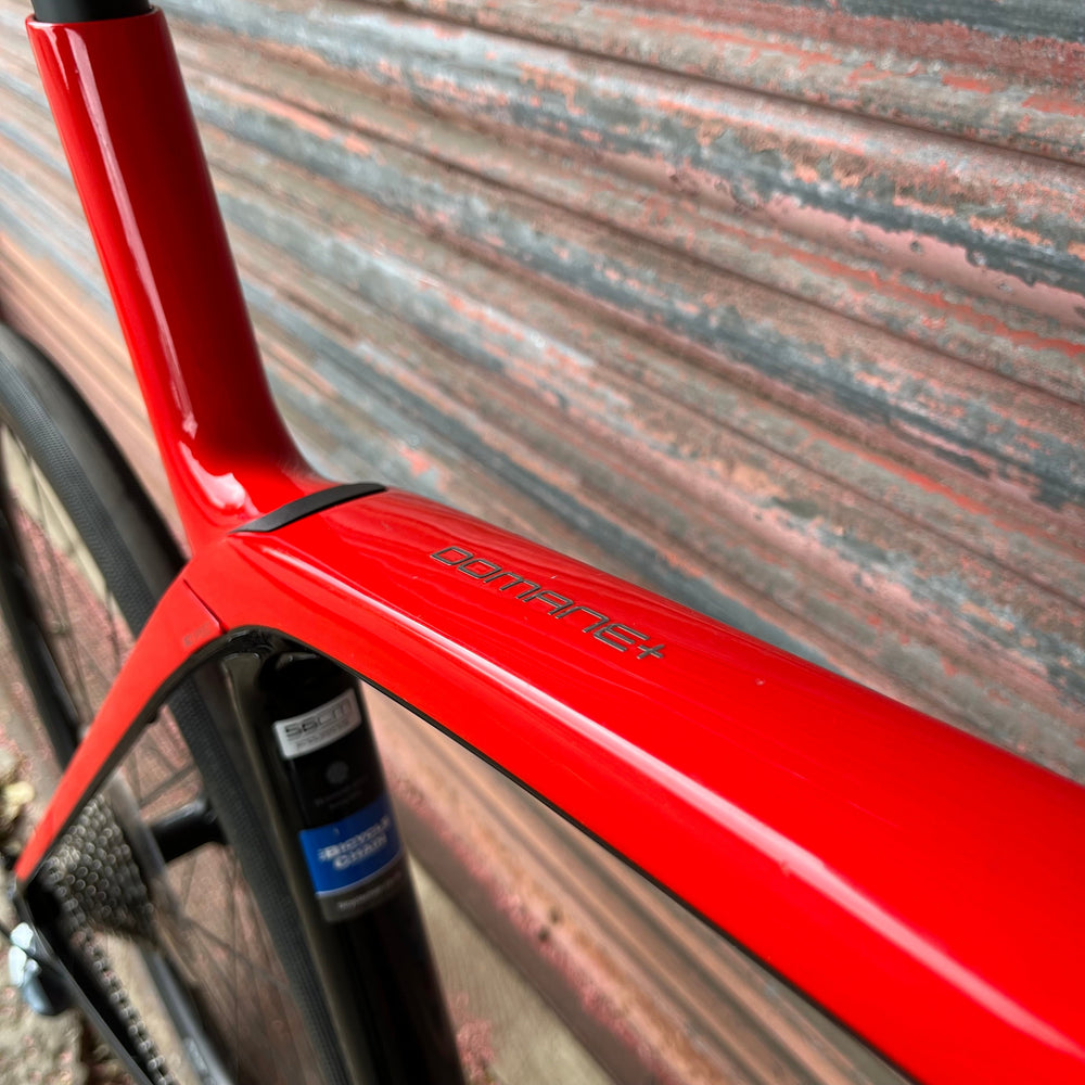 Trek Domane LT+ Ultegra Electric Carbon Disc Road Bike