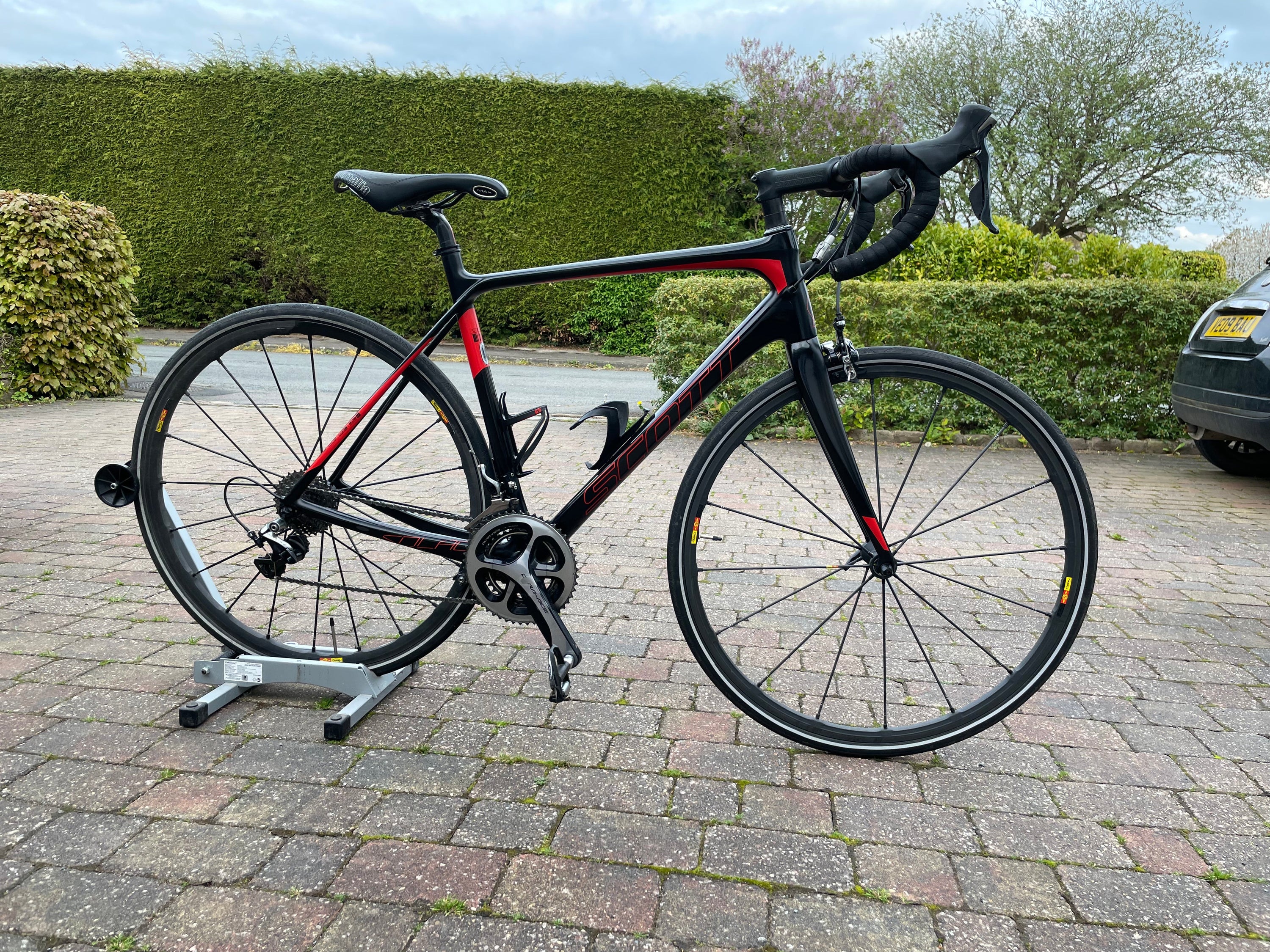 <span style="background-color:rgb(246,247,248);color:rgb(28,30,33);"> Scott Solace 10 2015 Road bike </span>