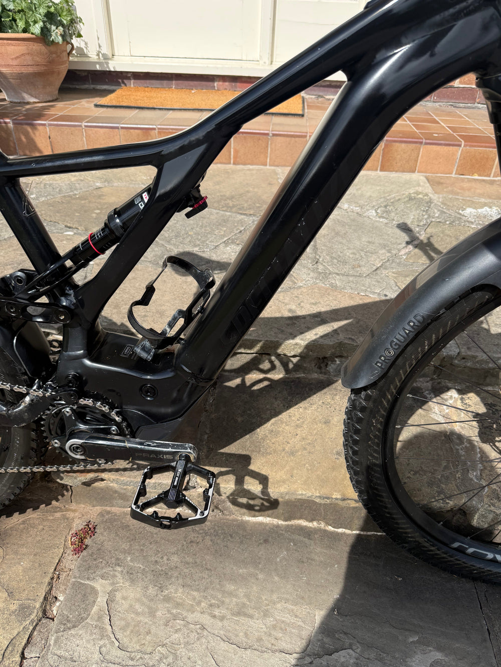Wirral Wheelz Specialized Turbo Levo 700wh motor
