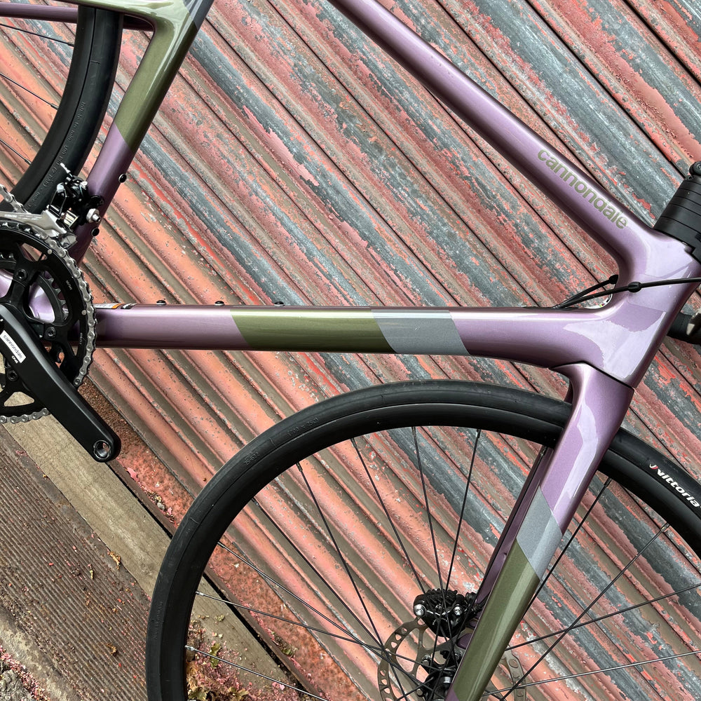 Cannondale SuperSix Evo Shimano 105 Carbon Disc Road Bike