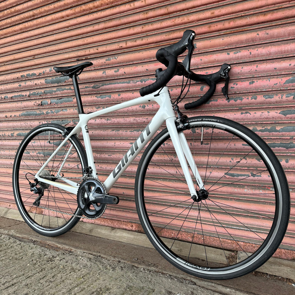 Giant TCR Advanced 1 KOM Ultegra Carbon Road Bike - M 54cm