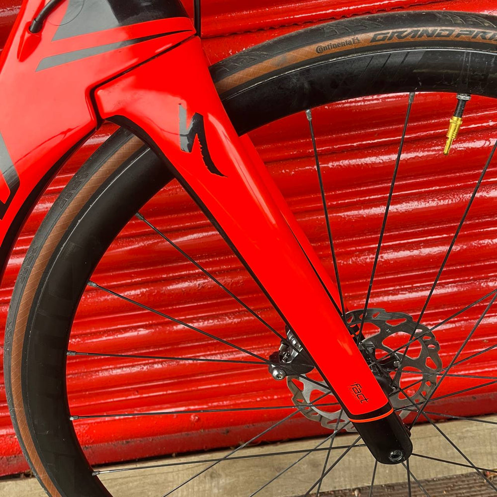 Specialized Venge Ultegra 6800 Carbon Disc Road Bike - 56cm