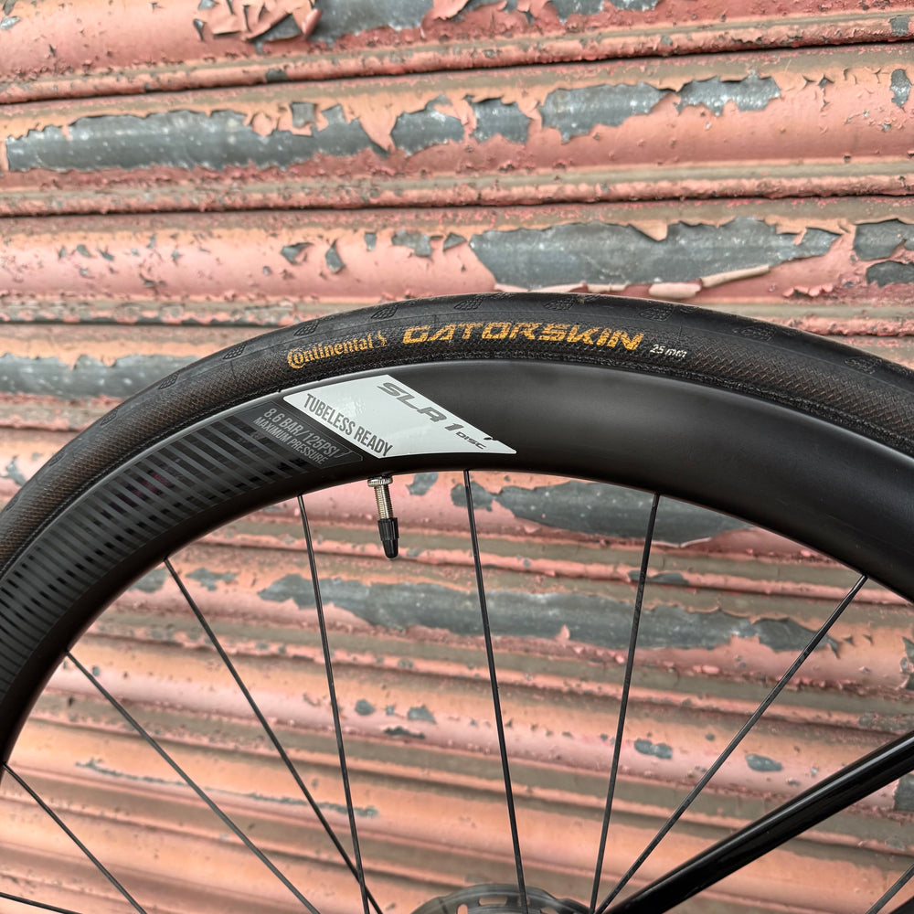 Giant Defy Advanced 1 Ultegra Carbon Endurance Road Bike - M/L 56cm