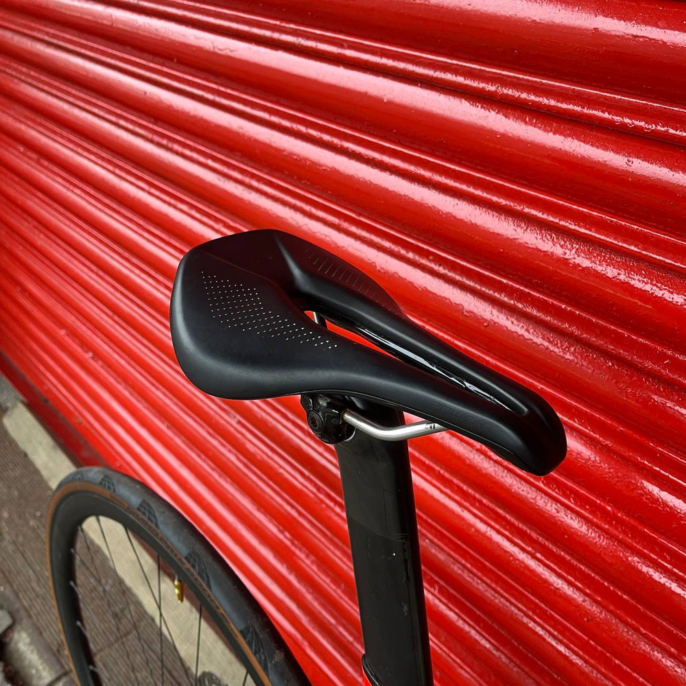 Specialized Venge Ultegra 6800 Carbon Disc Road Bike - 56cm