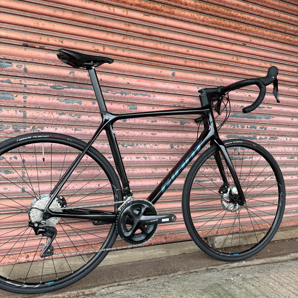 Giant TCR Advanced Pro 2 Shimano 105 Carbon Disc Road Bike - L 58cm