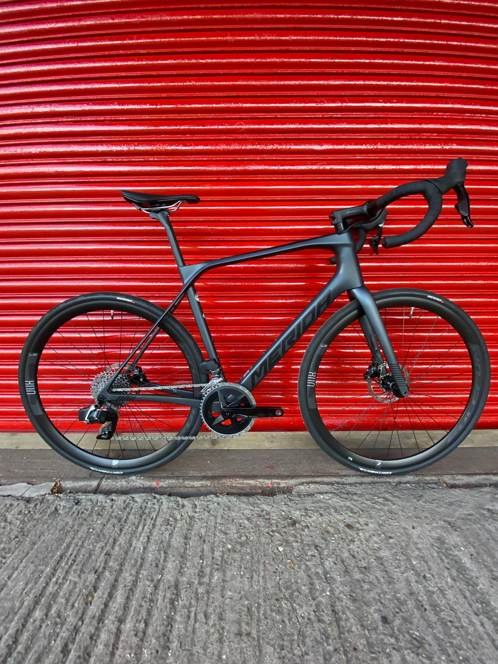 Merida Scultura Endurance SRAM Rival AXS Carbon Disc Road Bike Light