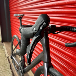 Bianchi Infinito 105 12 Speed Carbon Disc Road 2025