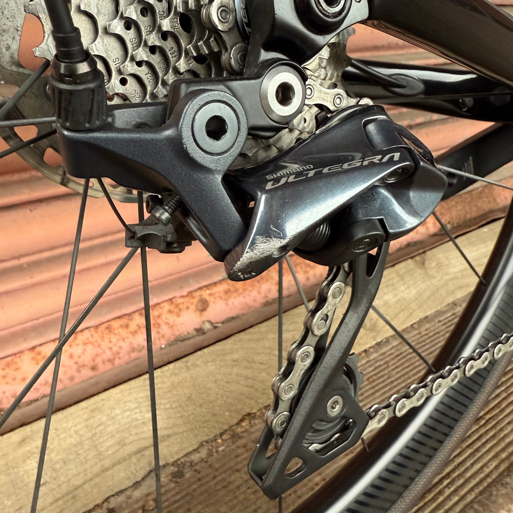 Giant Defy Advanced 1 Ultegra Carbon Endurance Road Bike - M/L 56cm