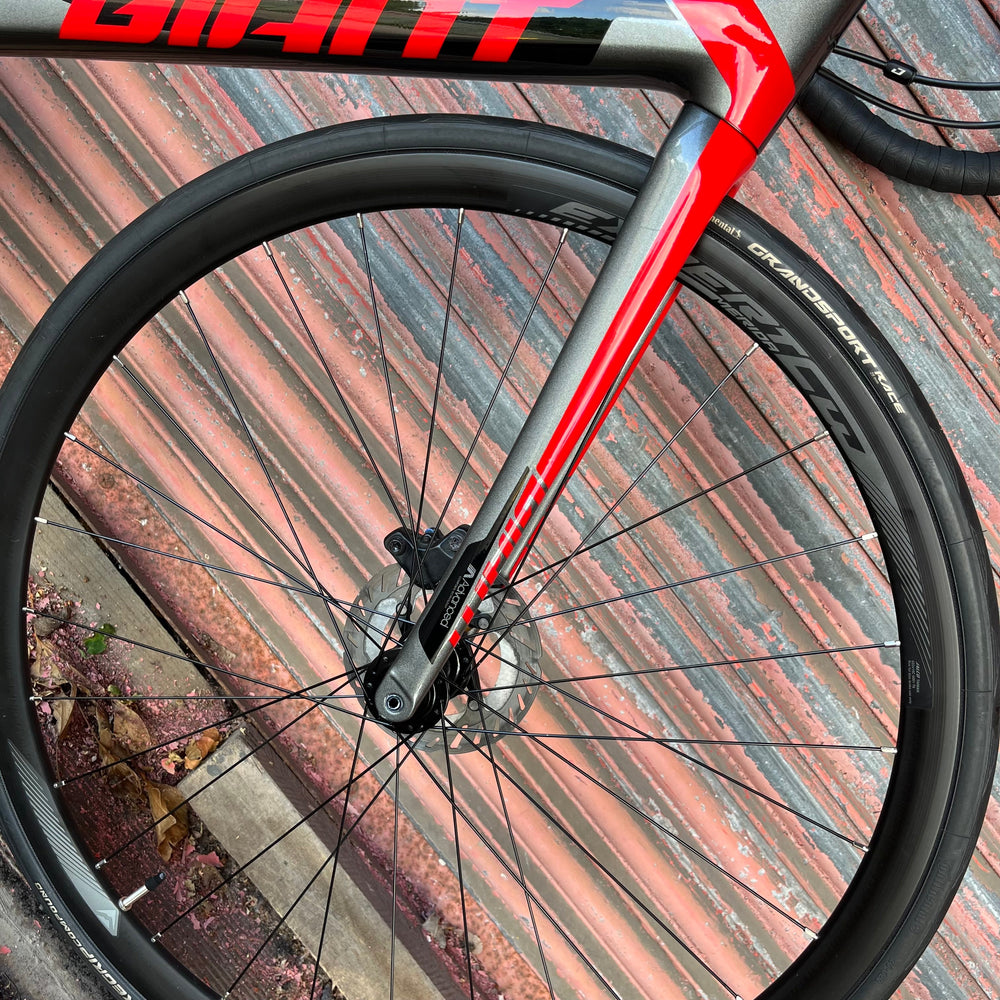 Giant TCR Advanced Ultegra Carbon Disc Road Bike