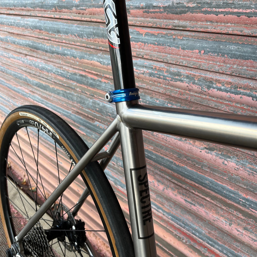 Reilly Spectre All-Road Ti Titanium Ultegra GRX Di2 Disc Road Bike