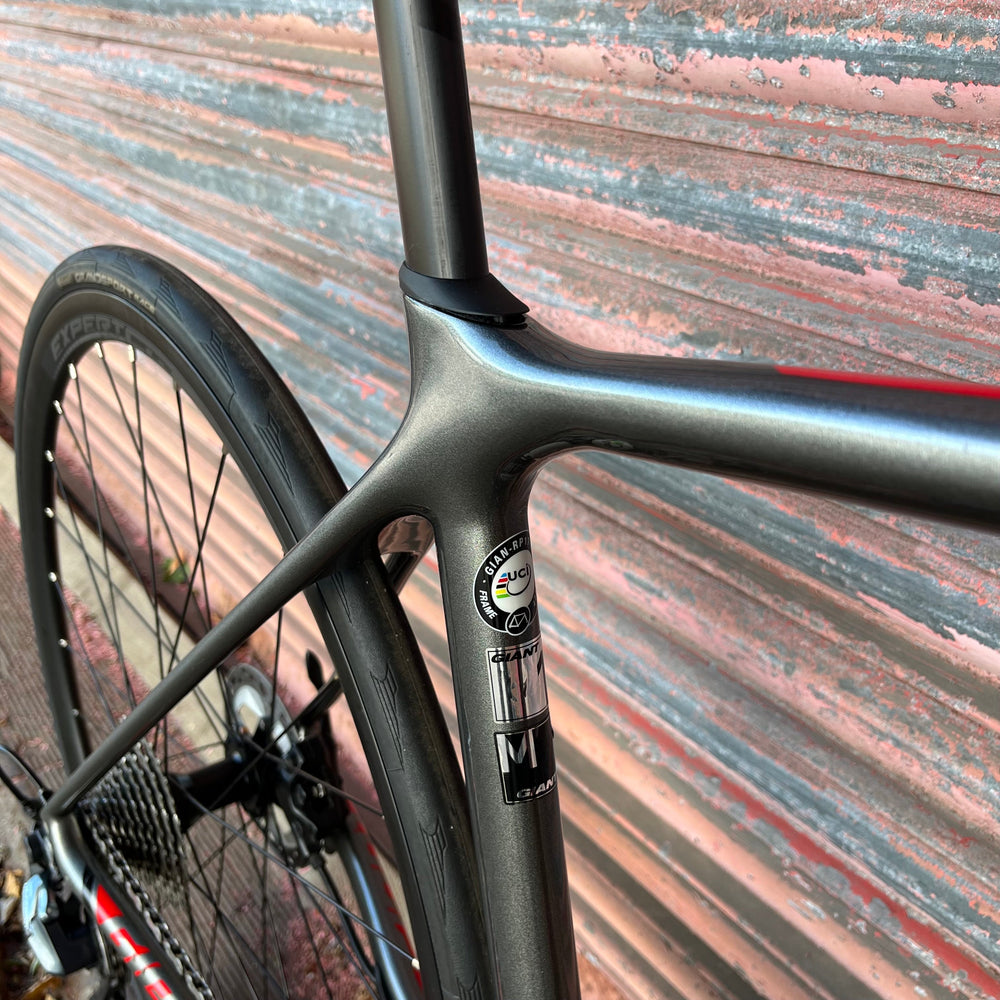 Giant TCR Advanced Ultegra Carbon Disc Road Bike
