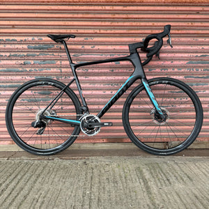 Giant Defy Advanced Pro 0 SRAM Red AXS 12 speed Carbon Endurance Road Bike - XL 60cm
