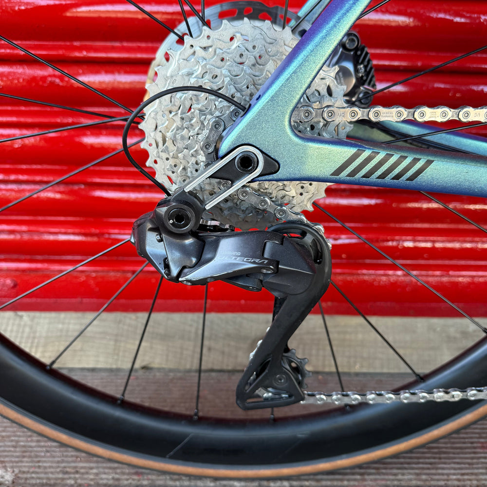 Merida Scultura Endurance Ultegra Di2 12sp Carbon Disc Road Bike Light - M 56cm