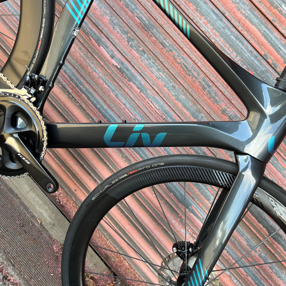 Liv EnviLiv Advanced  Pro Shimano 105 Carbon Disc Aero Road Bike