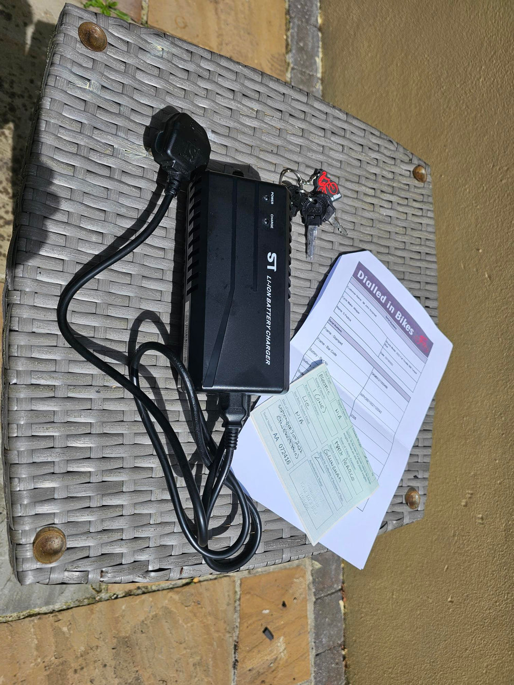 Ϟ Wisper 806 Folding Torque with Full Throttle 2022