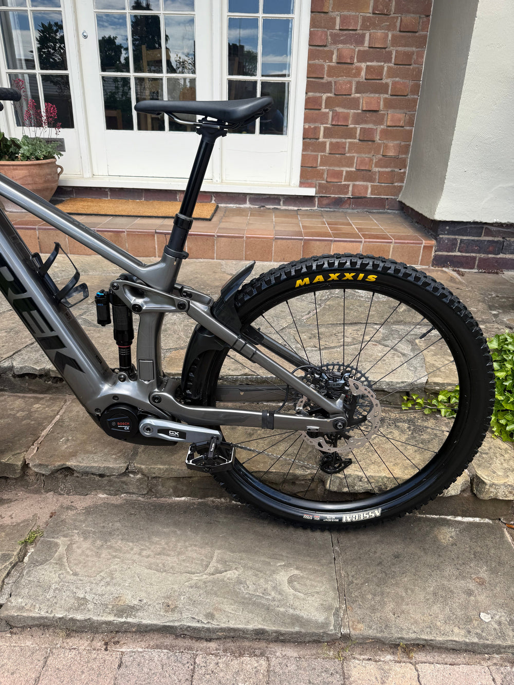 Wirral Wheelz Trek Rail 9.8 AXS 750wh Smart system