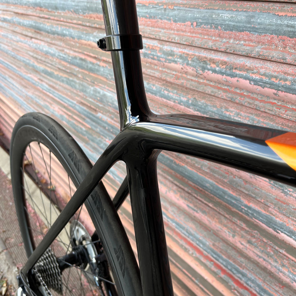 Trek Emonda SL7 Ultegra Di2 Carbon Disc Road Bike