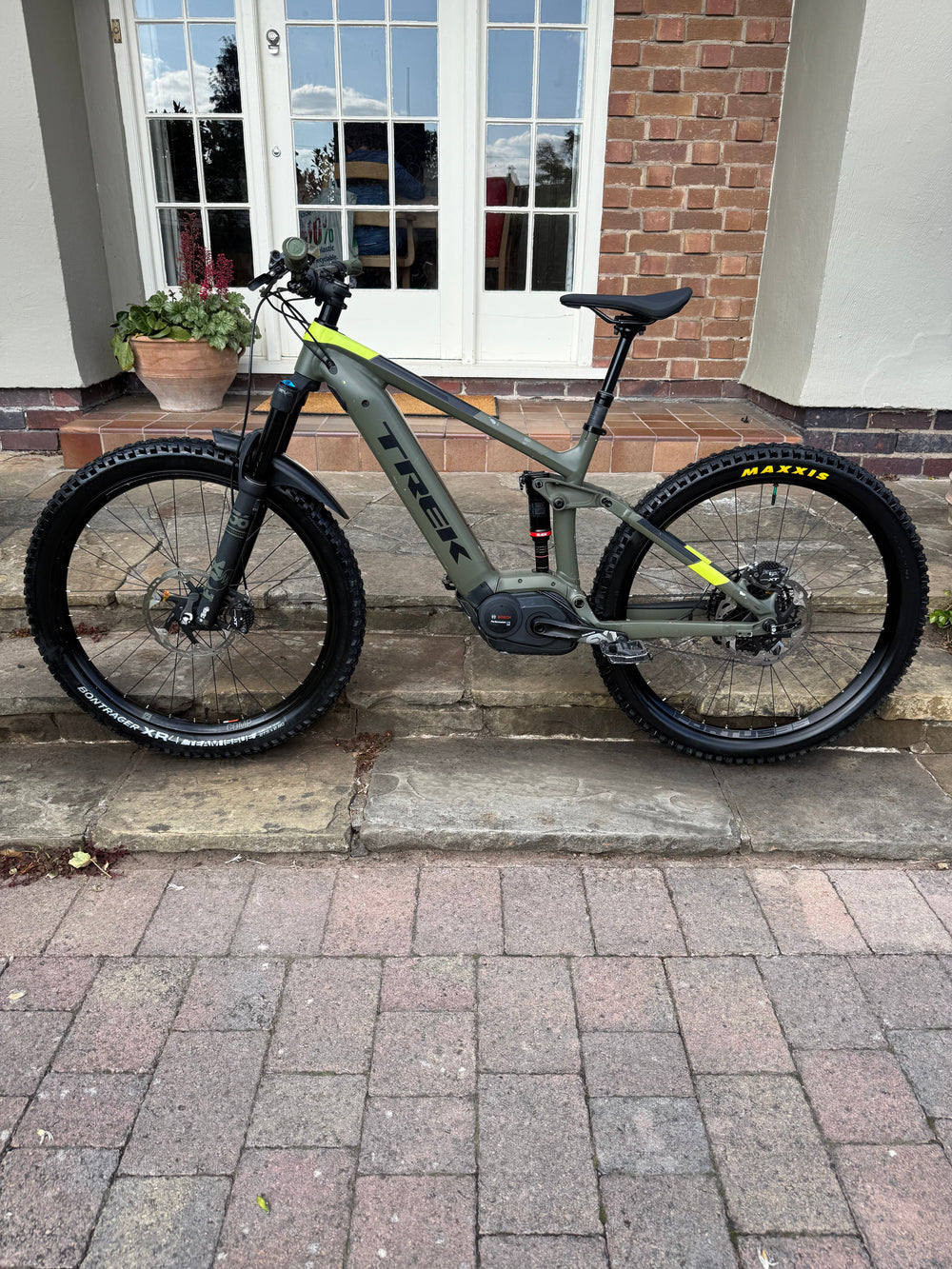 Wirral Wheelz Trek Powerfly LT9