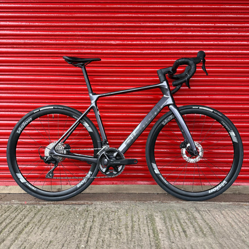 Bianchi Infinito 105 12 Speed Carbon Disc Road 2025