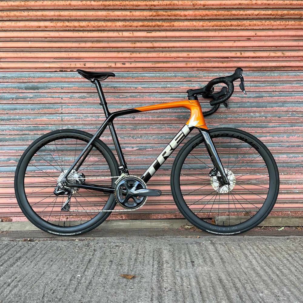 Trek Emonda SL7 Ultegra Di2 Carbon Disc Road Bike