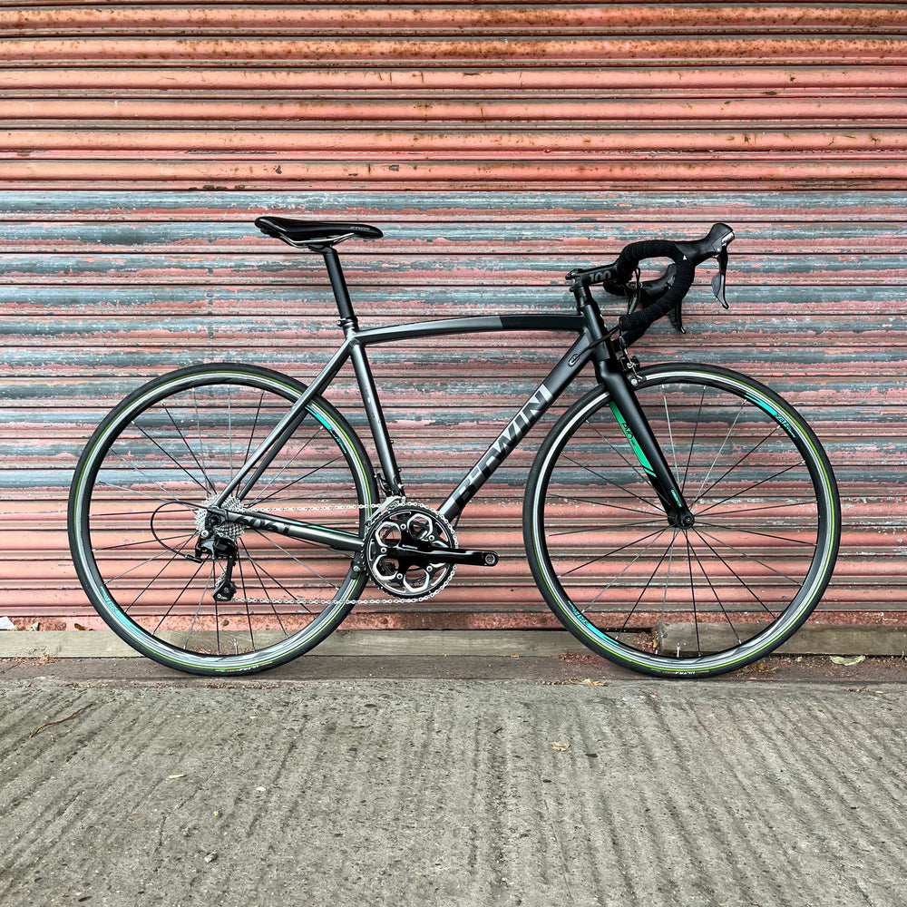 Btwin Ultra AF 700 Shimano 105 Aluminium Road Bike