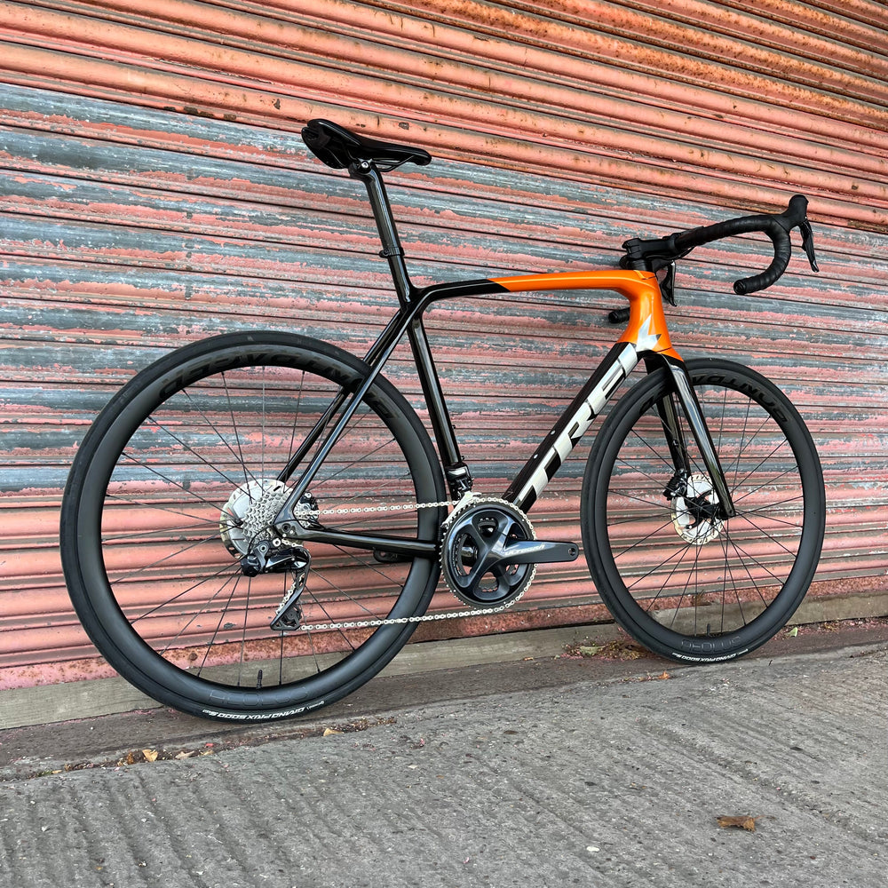 Trek Emonda SL7 Ultegra Di2 Carbon Disc Road Bike