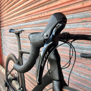 Pinarello Paris 105 12 speed Disc Carbon Road Bike - 54.5cm