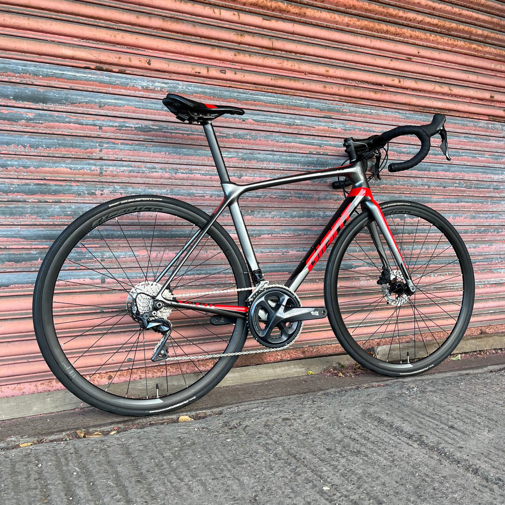 Giant TCR Advanced Ultegra Carbon Disc Road Bike
