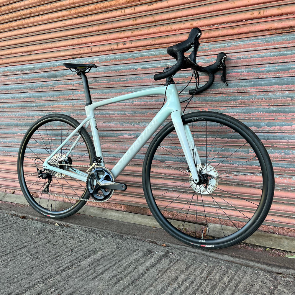 Specialized Roubaix Comp Ultegra Carbon Disc Road Bike
