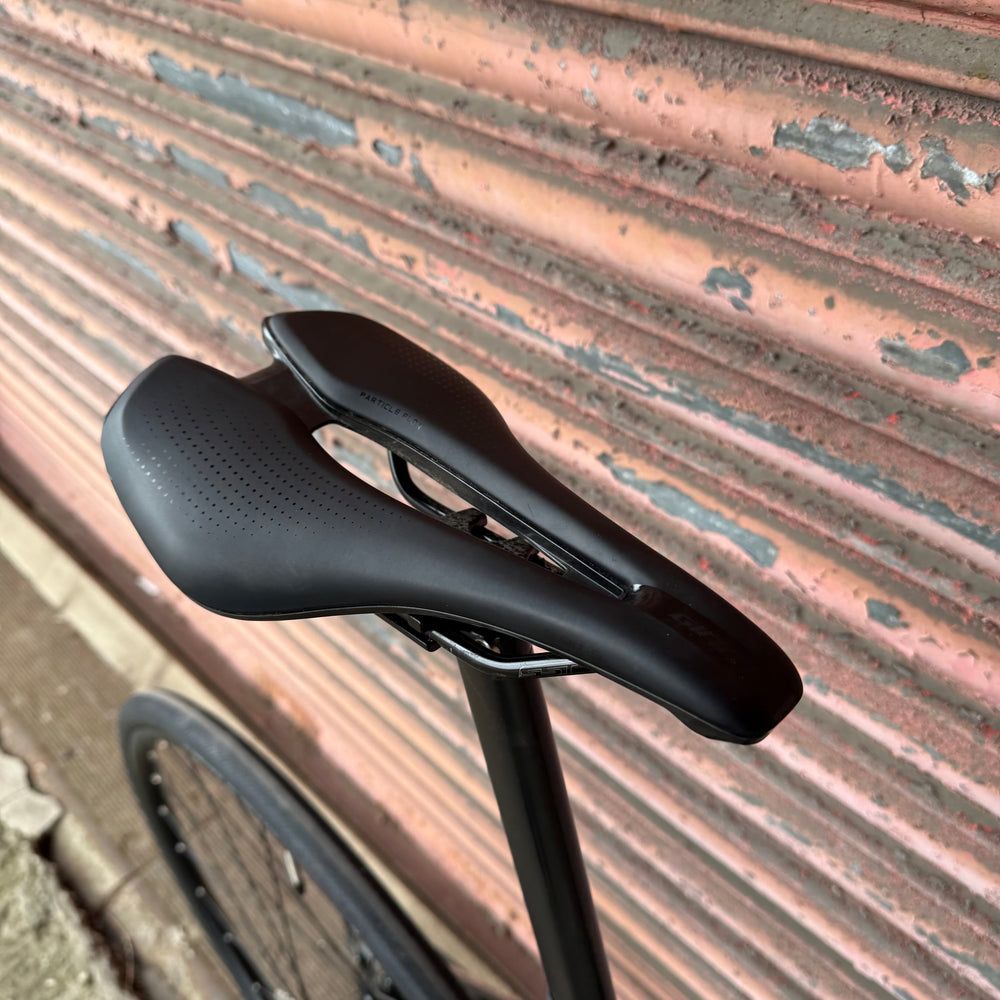 Giant TCR Advanced Pro 2 Shimano 105 Carbon Disc Road Bike - L 58cm