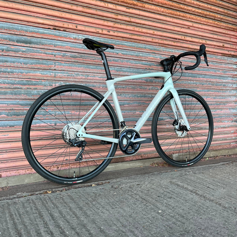 Specialized Roubaix Comp Ultegra Carbon Disc Road Bike