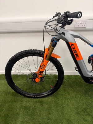 Cube Stereo Hybrid 140 Action Team