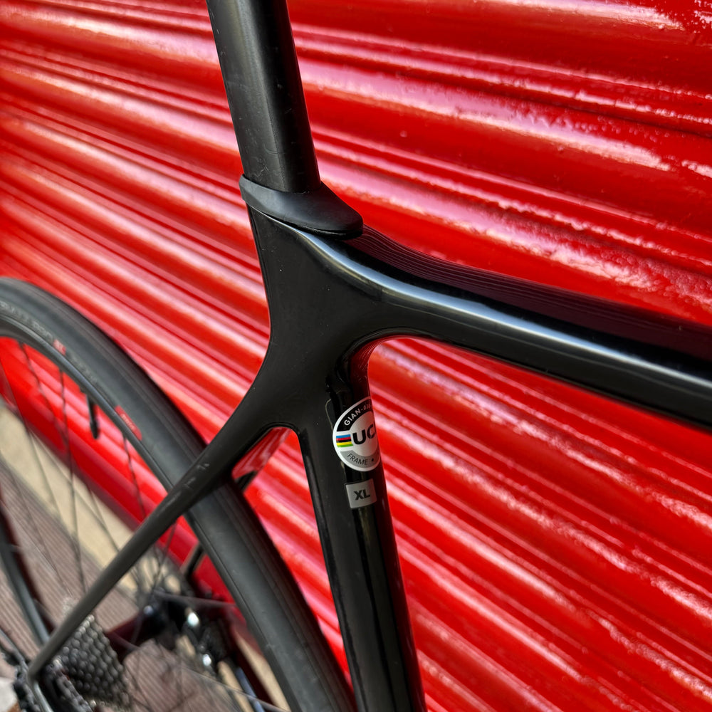 Giant TCR Advanced 105 Carbon Disc Road Bike