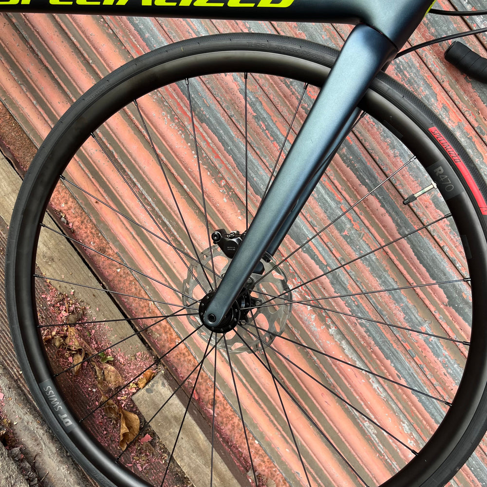 Specialized Tarmac SL6 Shimano 105 12sp Disc Carbon Road Bike - 56cm