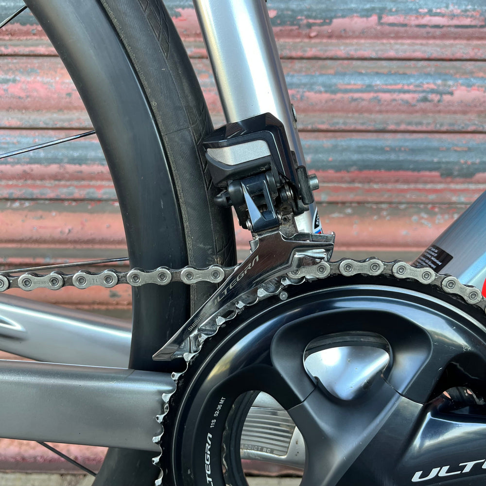 Scott Addict RC Ultimate Chaves Edition Ultegra Di2 Carbon Disc Road Bike