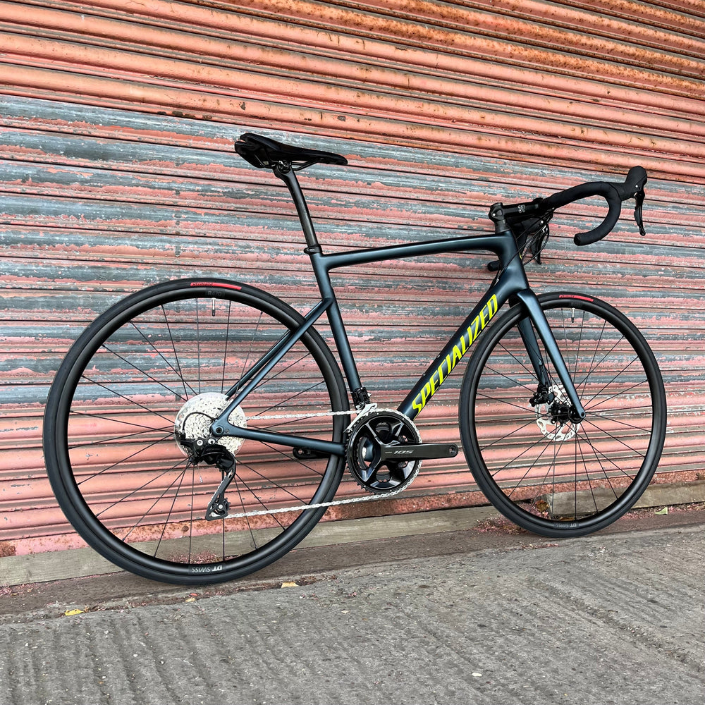 Specialized Tarmac SL6 Shimano 105 12sp Disc Carbon Road Bike - 56cm