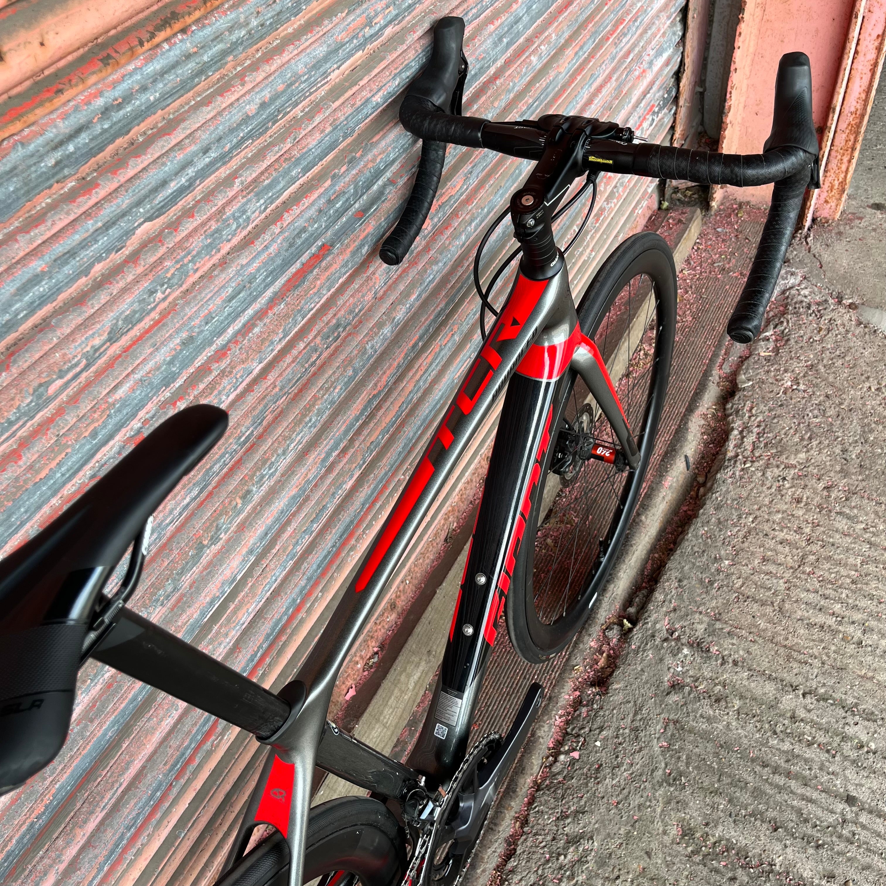 Giant TCR Advanced 1 Ultegra Carbon Disc Road Bike
