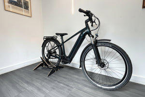 Raleigh Novus Plus Crossbar 800Wh - Forest With Pannier Bag 2026