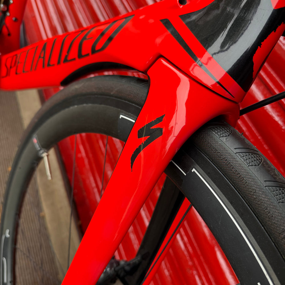 Specialized Venge Ultegra Di2 Carbon Disc Road Bike - 56cm