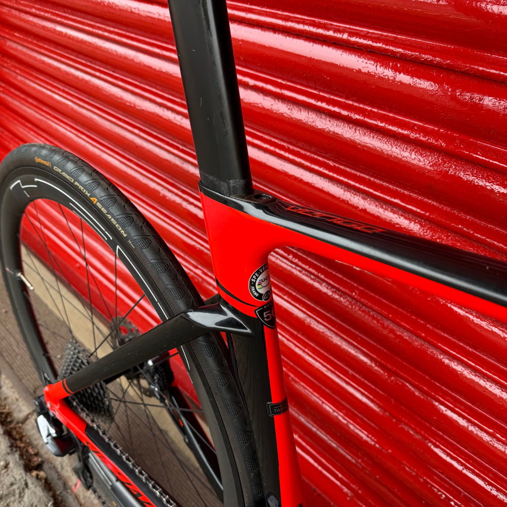 Specialized Venge Ultegra Di2 Carbon Disc Road Bike - 56cm