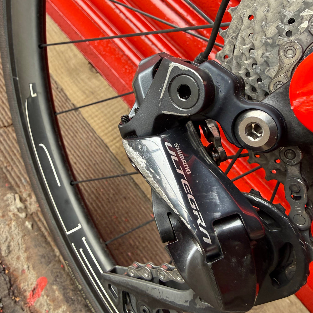 Specialized Venge Ultegra Di2 Carbon Disc Road Bike - 56cm