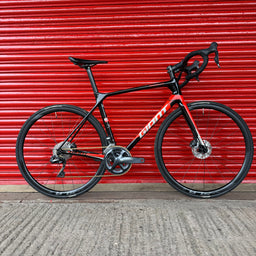 Giant TCR Advanced Pro Ultegra Di2 Carbon Disc Road Bike - ML 56cm