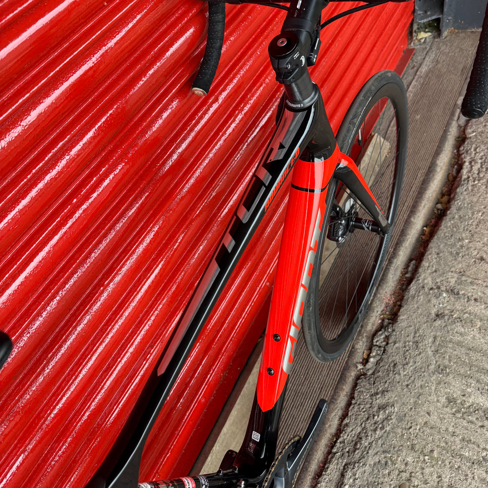 Giant TCR Advanced Pro Ultegra Di2 Carbon Disc Road Bike - ML 56cm