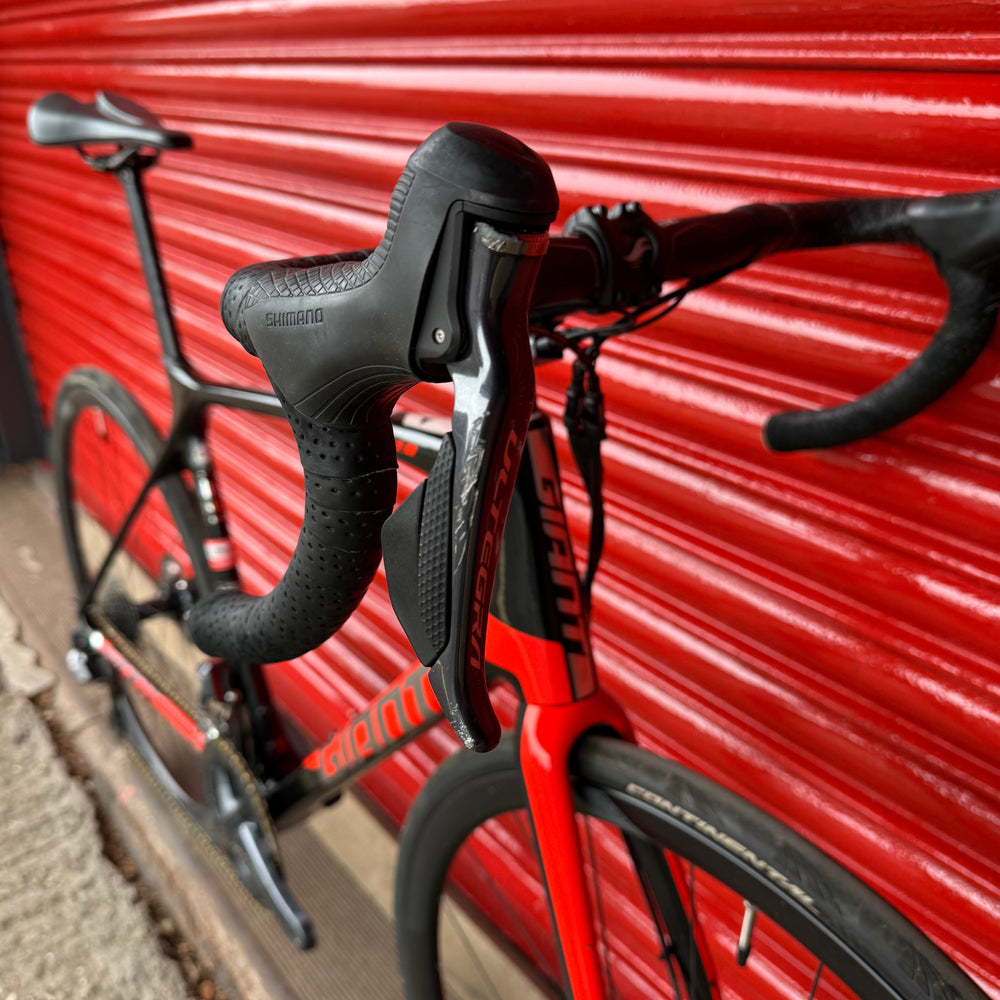 Giant TCR Advanced Pro Ultegra Di2 Carbon Disc Road Bike - ML 56cm
