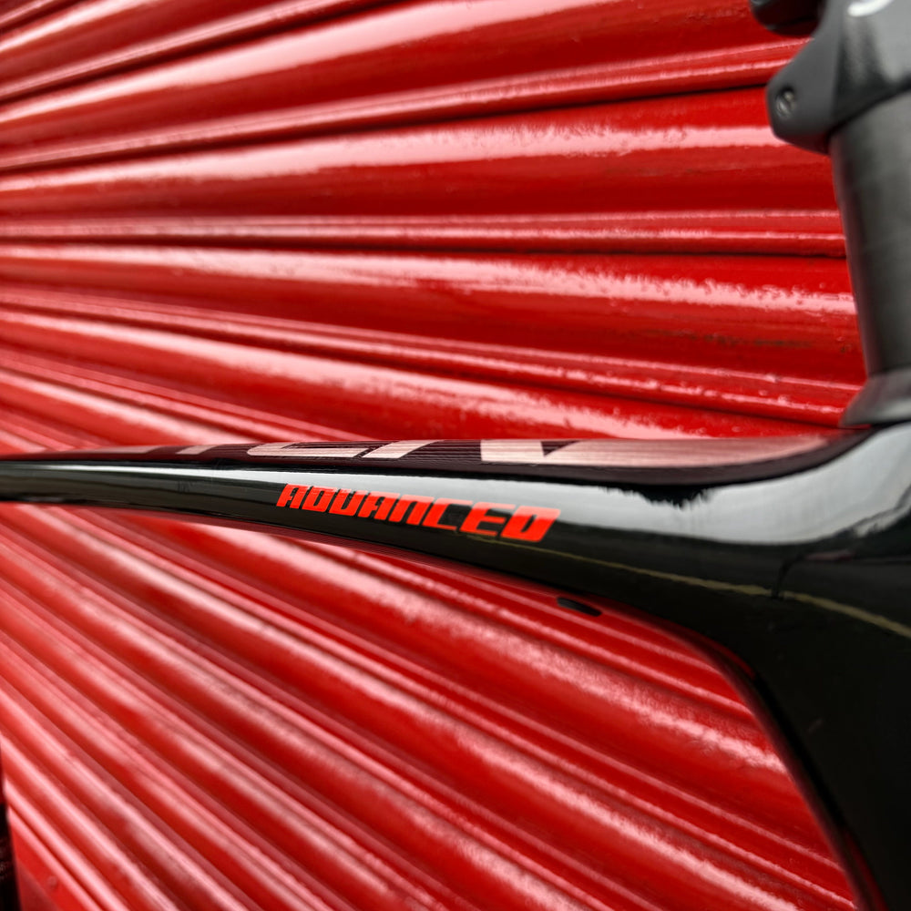 Giant TCR Advanced Pro Ultegra Di2 Carbon Disc Road Bike - ML 56cm